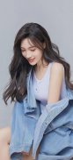 汉子的手伸到女人的里